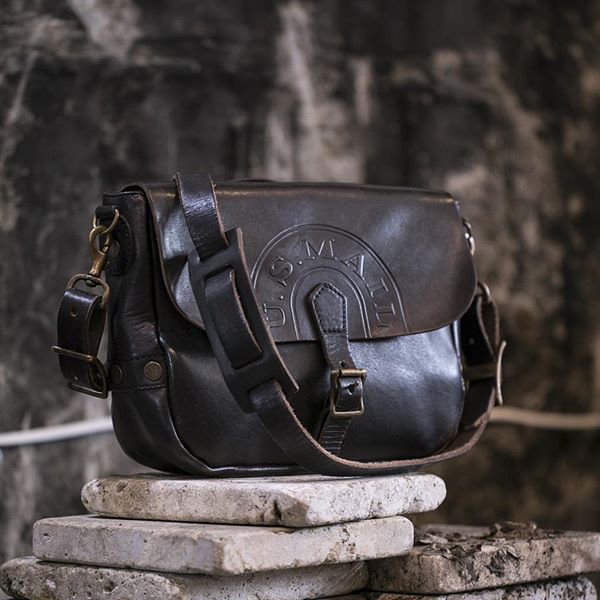 画像2: 【ご予約：11月上旬〜12月下旬予定】LEATHER POSTMAN SHOULDER BAG-SMALL（刻印あり）［VS-249L］【MADE IN JAPAN】『日本製』【送料無料】 / VASCO