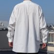 画像15: 70/30クロス ストレッチタイプライター バンドカラー L/S ボクシーシャツ【MADE IN JAPAN】『日本製』/ Upscape Audience (15)