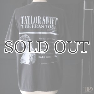 画像: TAYLOR SWIFT THE ERAS TOUR AT SINGAPORE 2024 S/S TEE（テイラー スウィフト ザ・エラス ツアー  シンガポール 2024 Tシャツ）