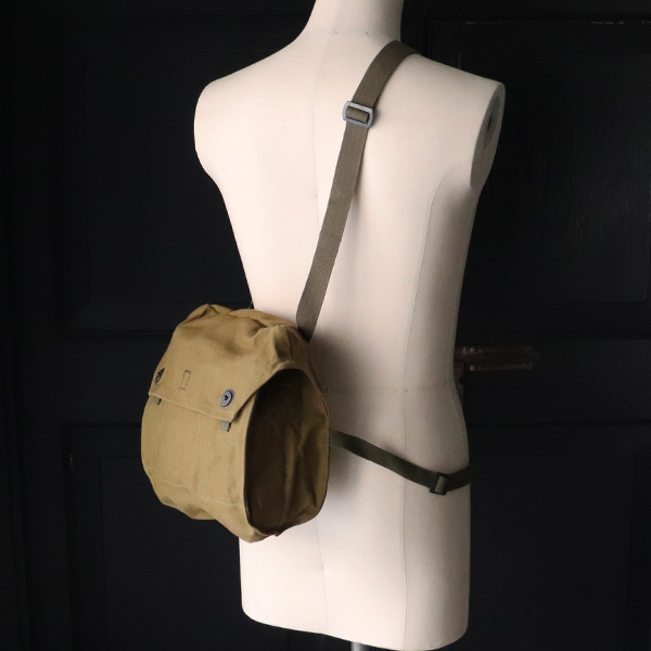 DEAD STOCK / Finnish Army Gas Mask Shoulder Bag（ フィンランド軍