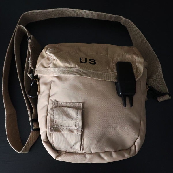 画像2: DEAD STOCK  / U.S Army 2QT Water Canteen Cover Bag （ 米軍 2QT ウォーター キャンティーンカバー バッグ  / コヨーテ） (2)